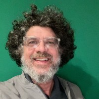 Larry Cummings