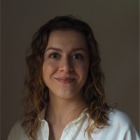 Julika V R