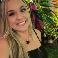 Thays Queiroz