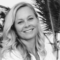 Kelli Naylor, Md