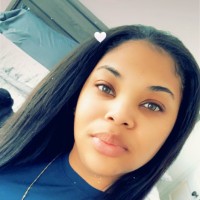 Nia E.