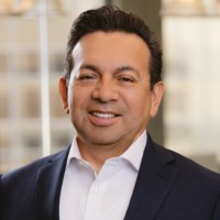 Víctor J. Ramírez