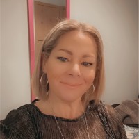 Donna West