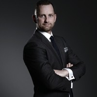 RJ van 't Hoog