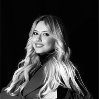 Özge Özgen