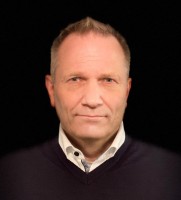 Peter J. Vianden