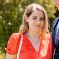 Chloe Ayres (Assoc Cipd)