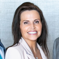 Lynn Kennerly, Cfa