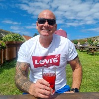 Darren Holmes