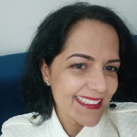 Claudia Helena Cunha