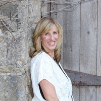 Lora Vance, Realtor