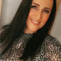 Angela Holmes