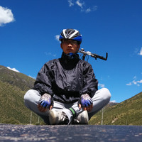 李明飞