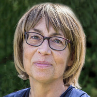 Dilys Neill