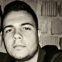 Jonatan R