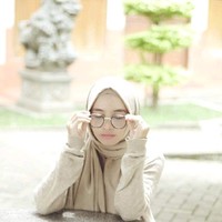 Ayu Adrn