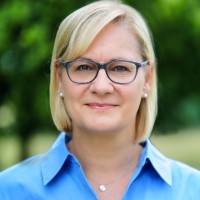 Sandra Hüttner