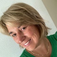 Anita Van Velzen