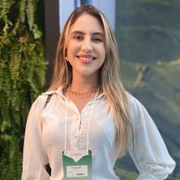 Júlia Alves