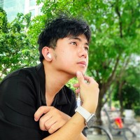 Hoàng Tâm Lê