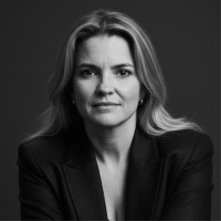 Fernanda M.