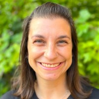 Linda Vicaro, Ma, Mba