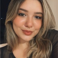 Letícia de Oliveira Leandro