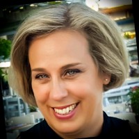 Liesbeth Mickenautsch - Van De Laar