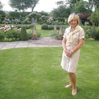 Christine Bond