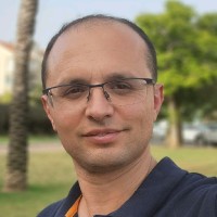 Uzi Lavi