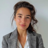 Nivienne Moreau
