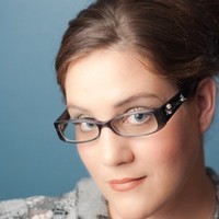 Megan Akens, Mpa