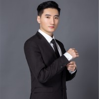 王鸿博