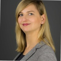 Dr. Veronika Bäcker