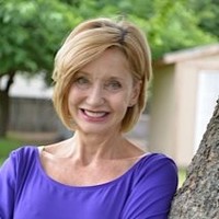Julia Jonas, Mba