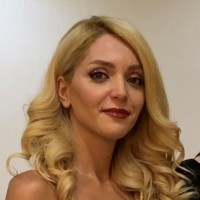 Neda Davanlou