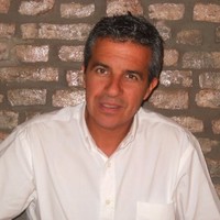 Gustavo Solá