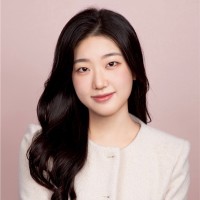 Annette Ji-ho Lee