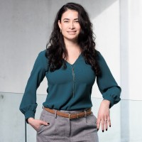 Carla R. Vallarino