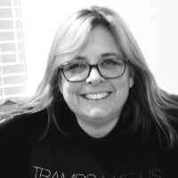 Beth Costa