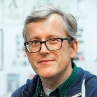 Dr. Lars Voelcker