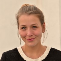 Tessa Van Henten, Md