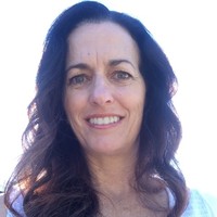Laura L. Nunes
