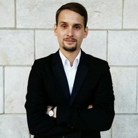 Роман Яченко