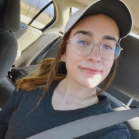 Elle C.