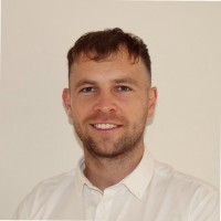 Simon Carr