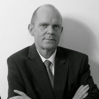 Uwe Hausfeld