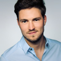 Dr. Christopher Saal
