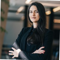 Bruna Magalhães, Cfp®
