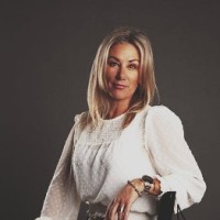 Claire Flewelling - Wyatt